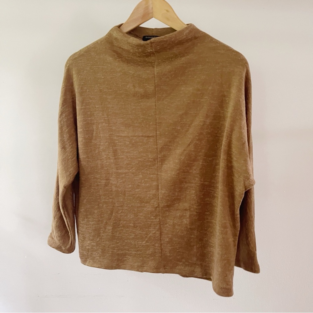 Banana Republic Light sweater size S